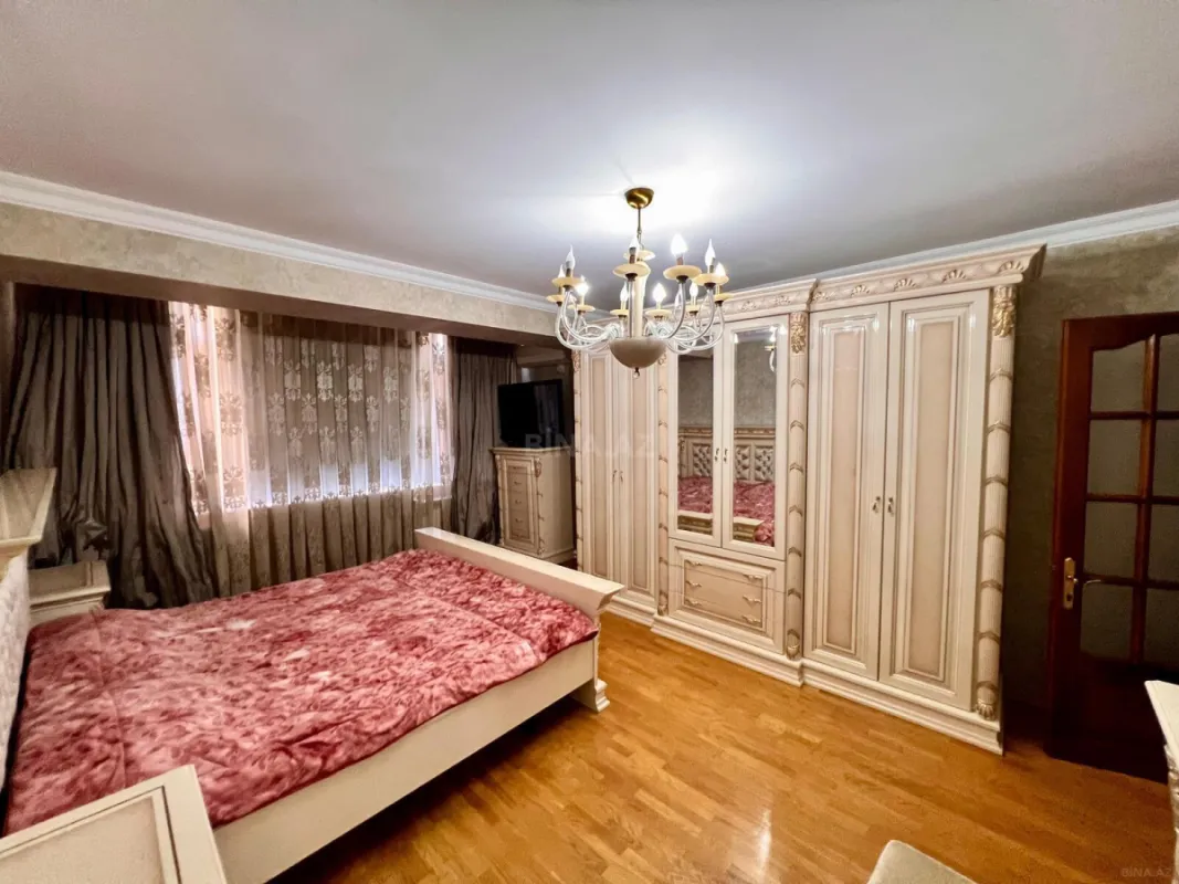 Kirayə verilir 3 otaqlı mənzil 110 m²