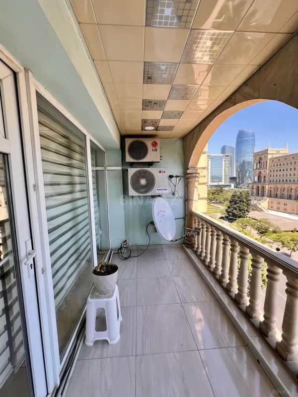 Kirayə verilir 3 otaqlı mənzil 110 m²