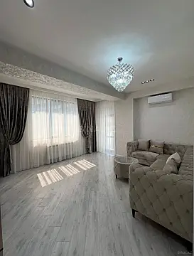 Satılır 3 otaqlı mənzil 107 m²