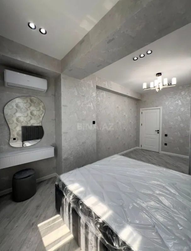 Satılır 3 otaqlı mənzil 107 m²