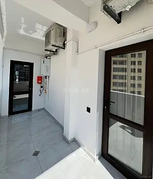 Satılır 3 otaqlı mənzil 107 m²