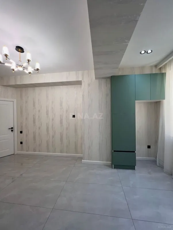 Satılır 3 otaqlı mənzil 107 m²