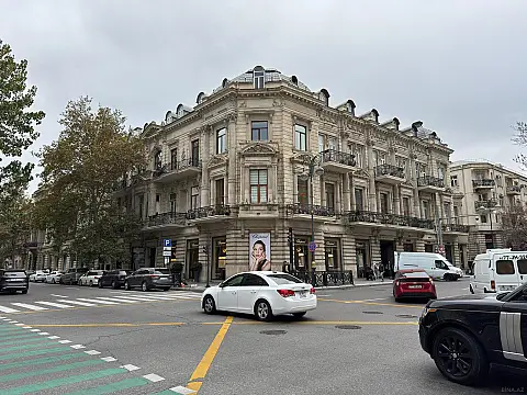 Satılır obyekt 134 m² — Bakı 134.00 m²