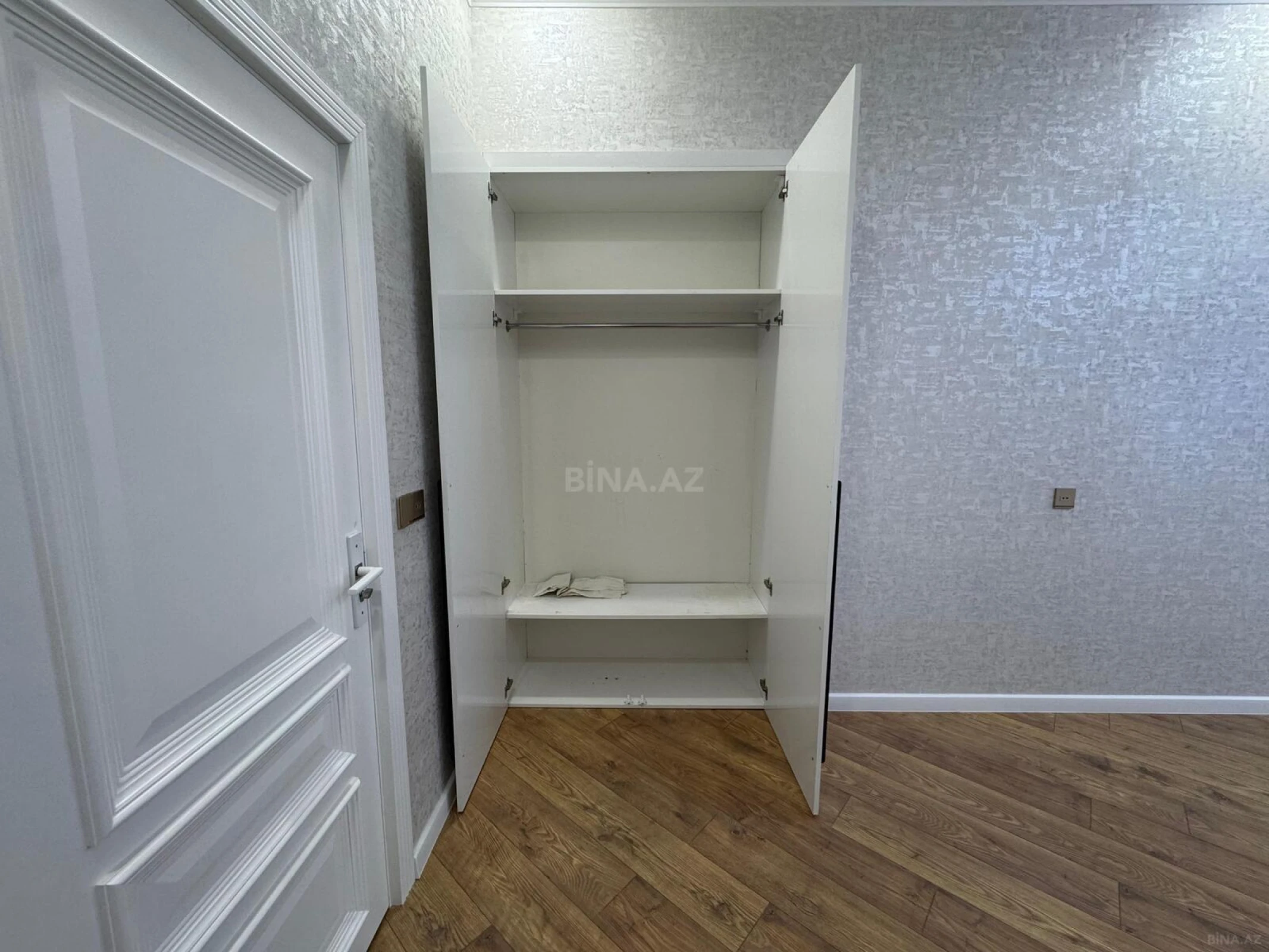 Satılır obyekt 134 m²