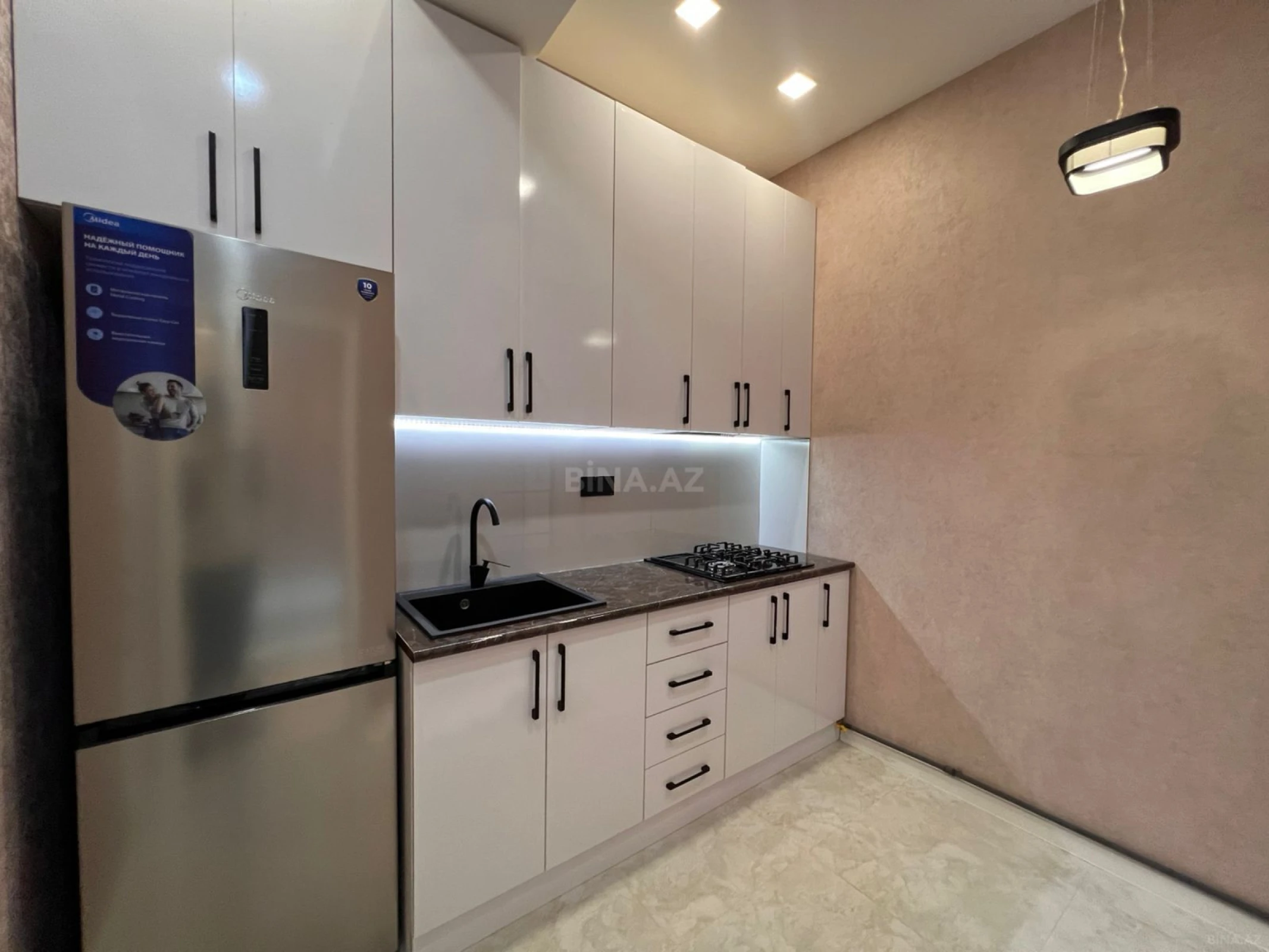 Kirayə verilir 2 otaqlı mənzil 65 m²