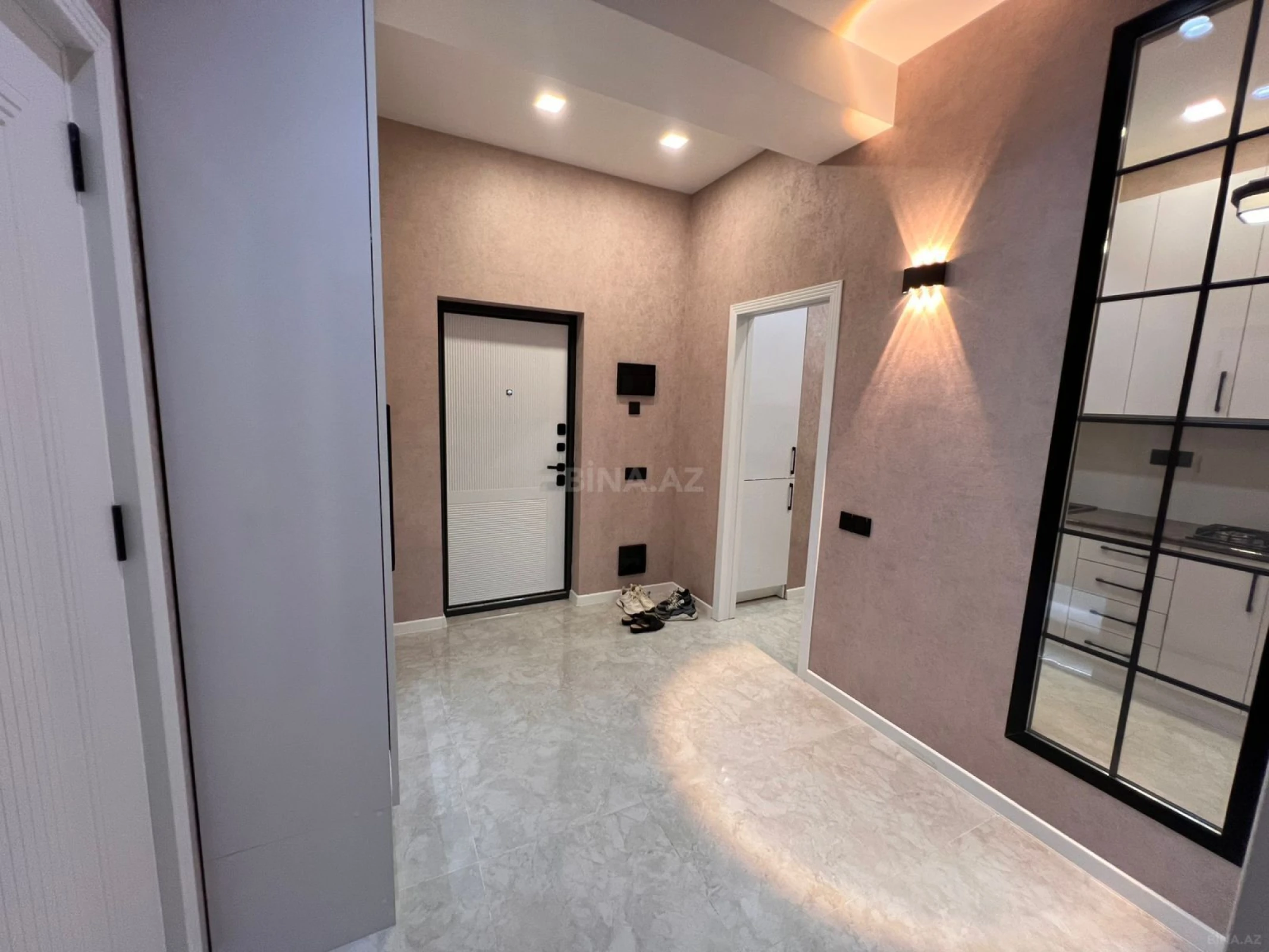 Kirayə verilir 2 otaqlı mənzil 65 m²