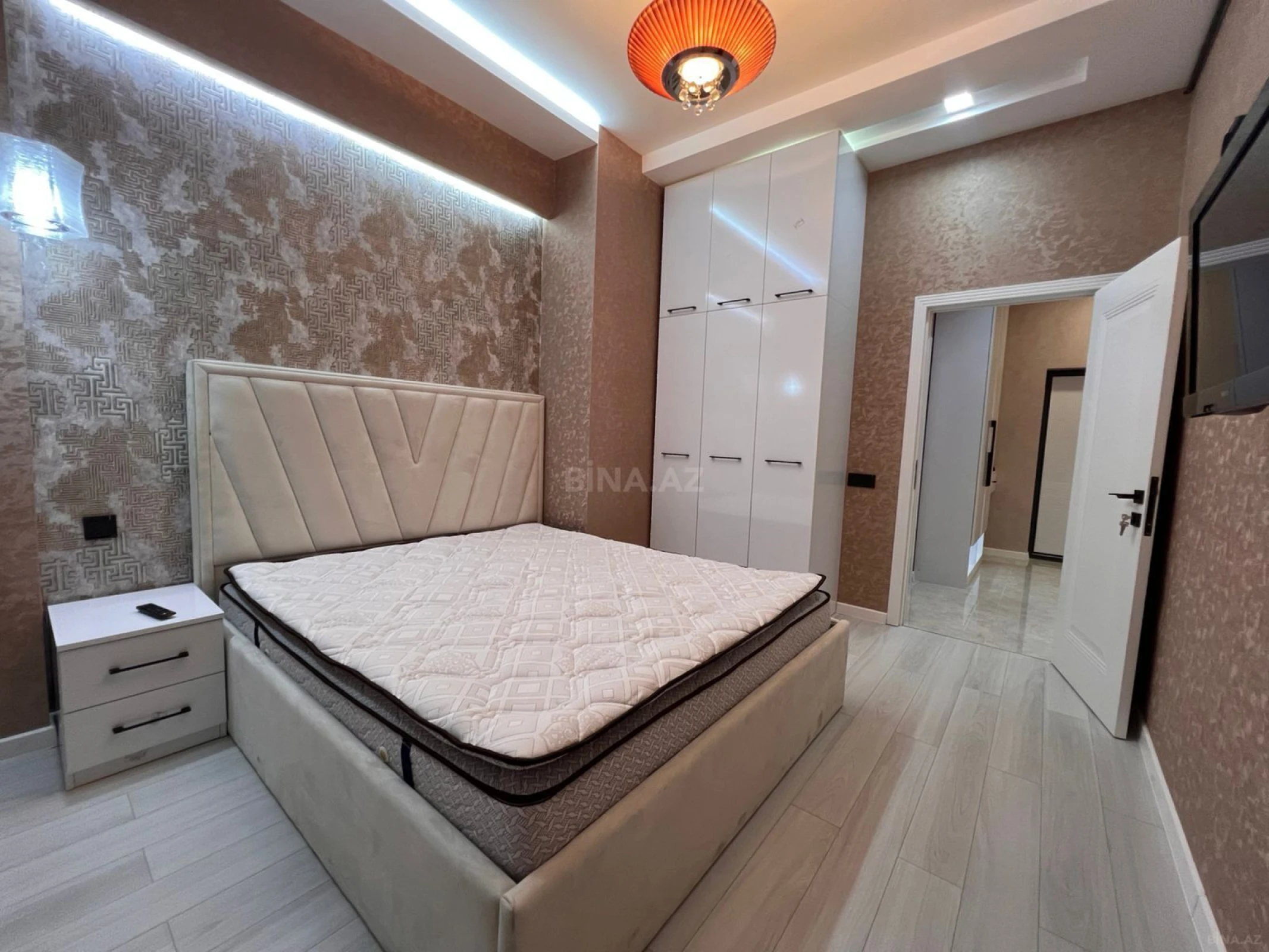 Kirayə verilir 2 otaqlı mənzil 65 m²