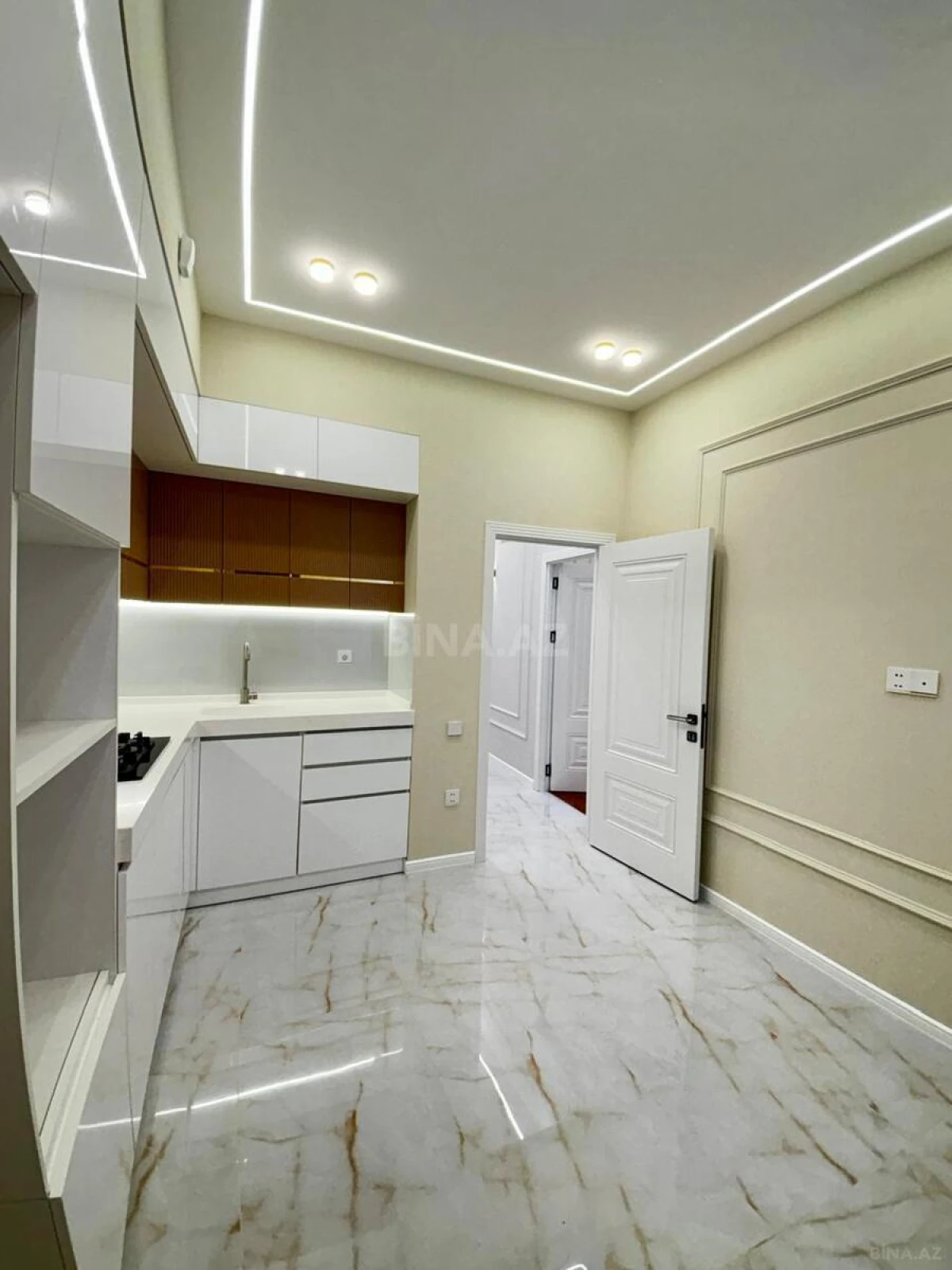 Satılır 2 otaqlı mənzil 75.7 m²