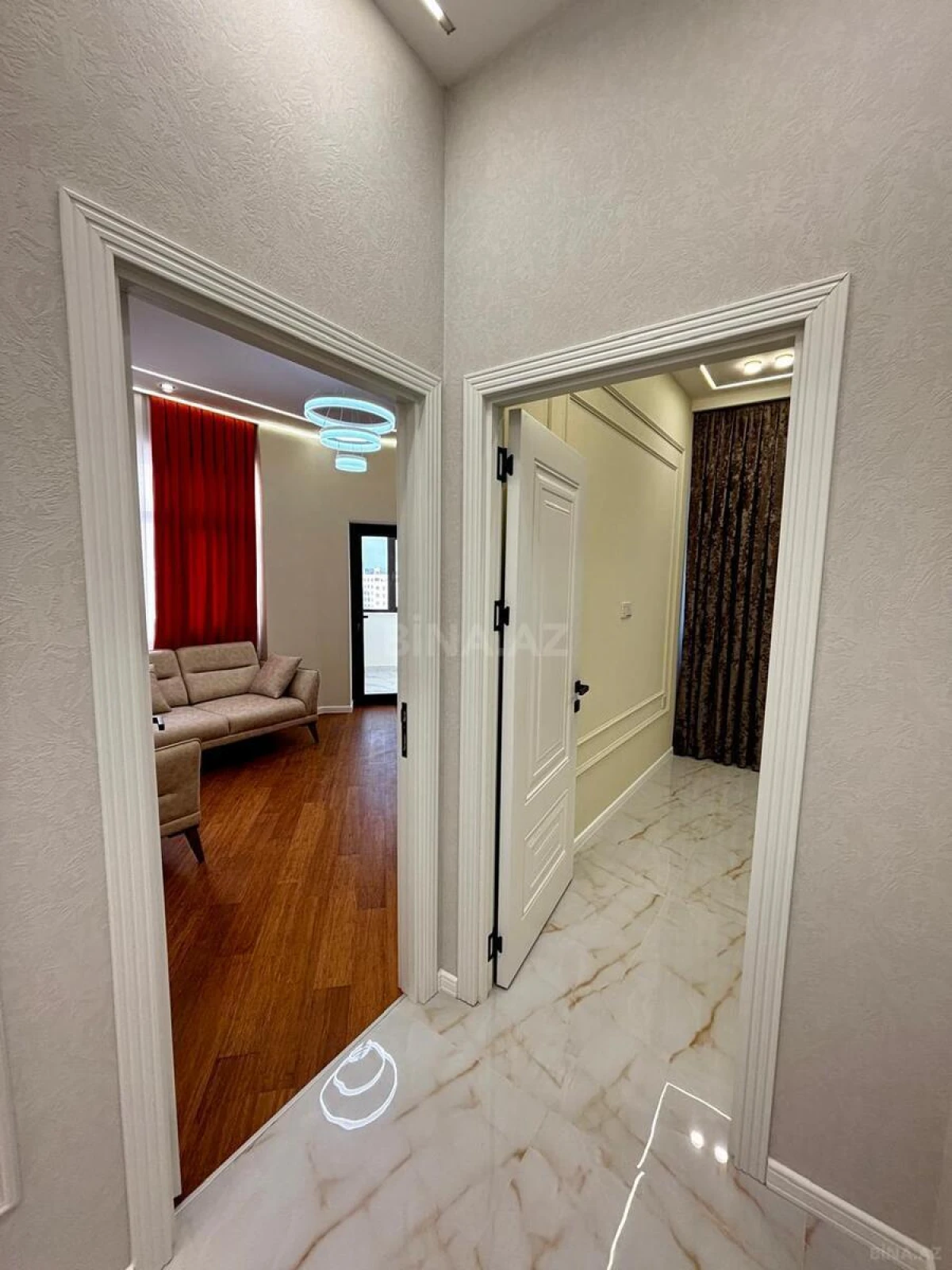 Satılır 2 otaqlı mənzil 75.7 m²