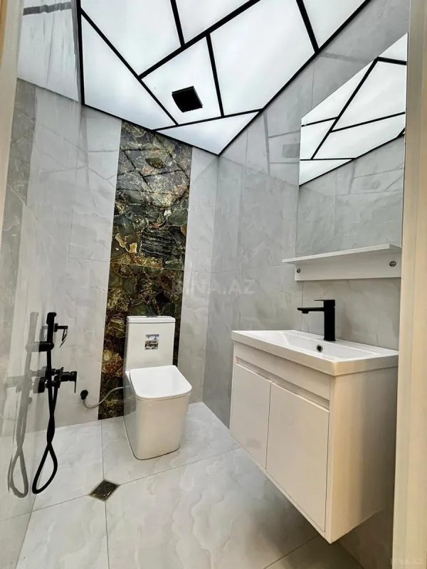 Satılır 2 otaqlı mənzil 75.7 m²