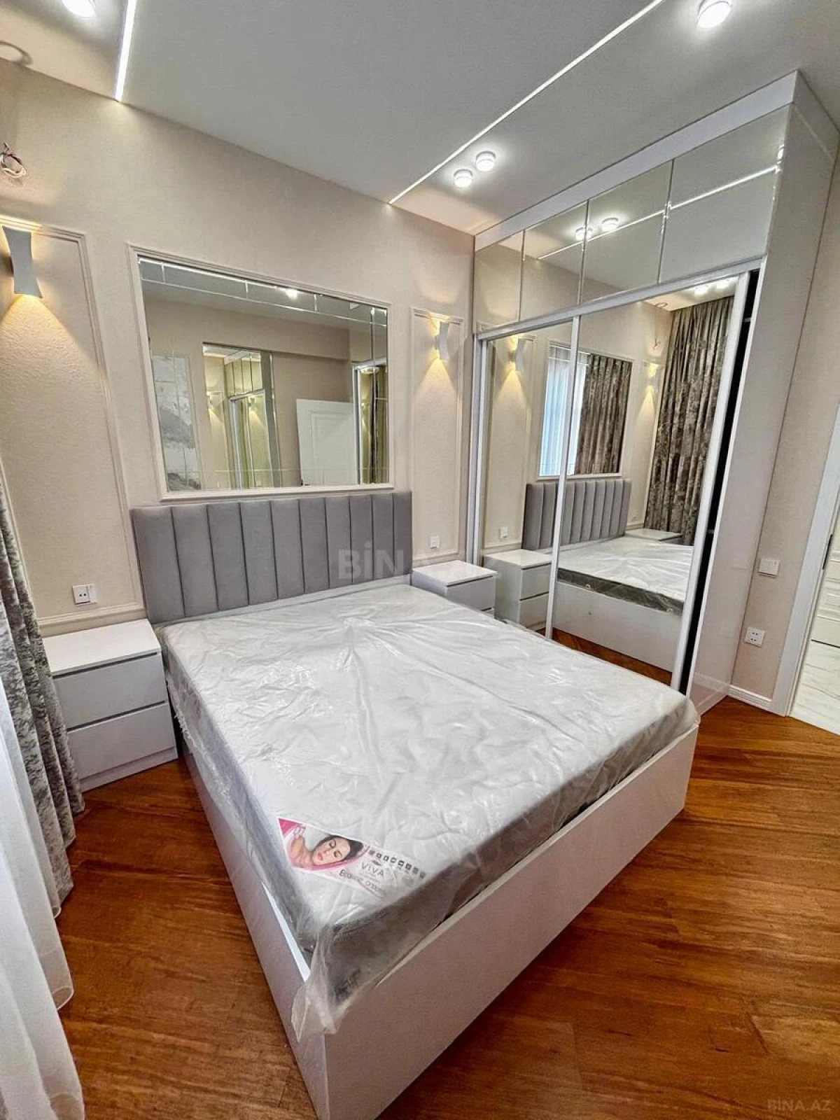 Satılır 2 otaqlı mənzil 75.7 m²