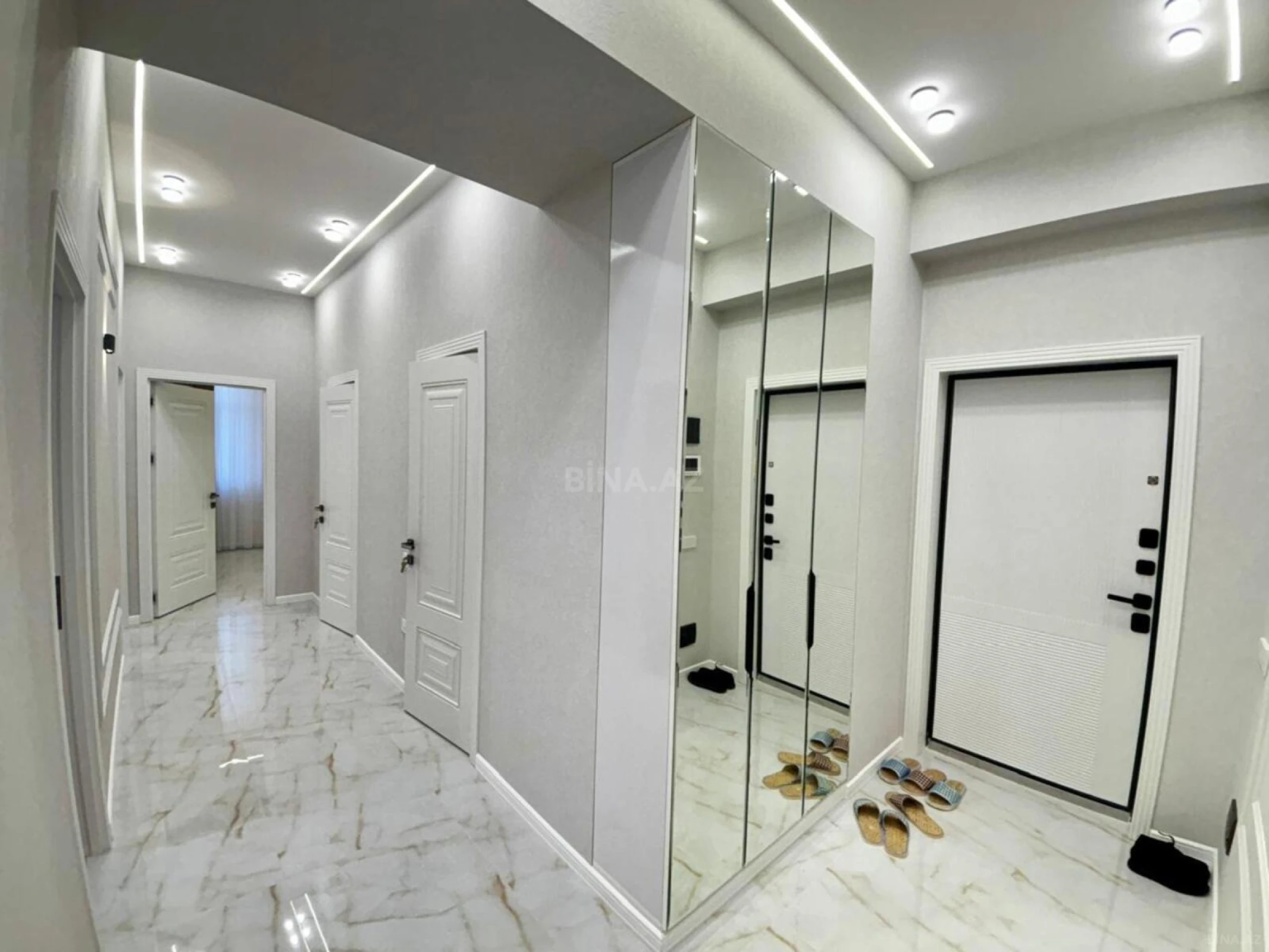 Satılır 2 otaqlı mənzil 75.7 m²