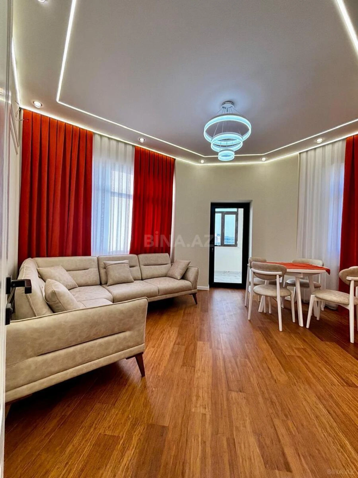 Satılır 2 otaqlı mənzil 75.7 m²