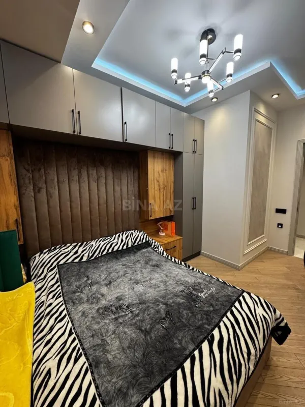 Satılır 3 otaqlı mənzil 92 m²