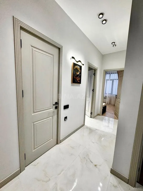 Satılır 3 otaqlı mənzil 92 m²
