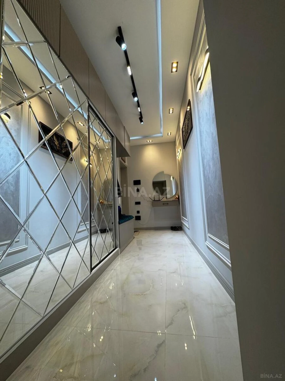 Satılır 3 otaqlı mənzil 92 m²