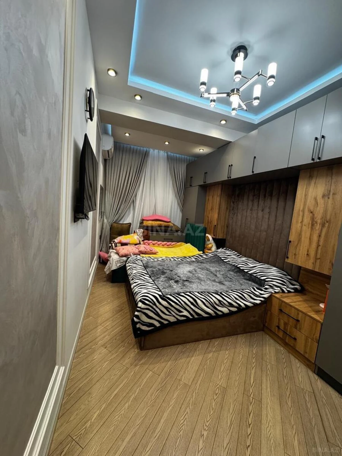 Satılır 3 otaqlı mənzil 92 m²