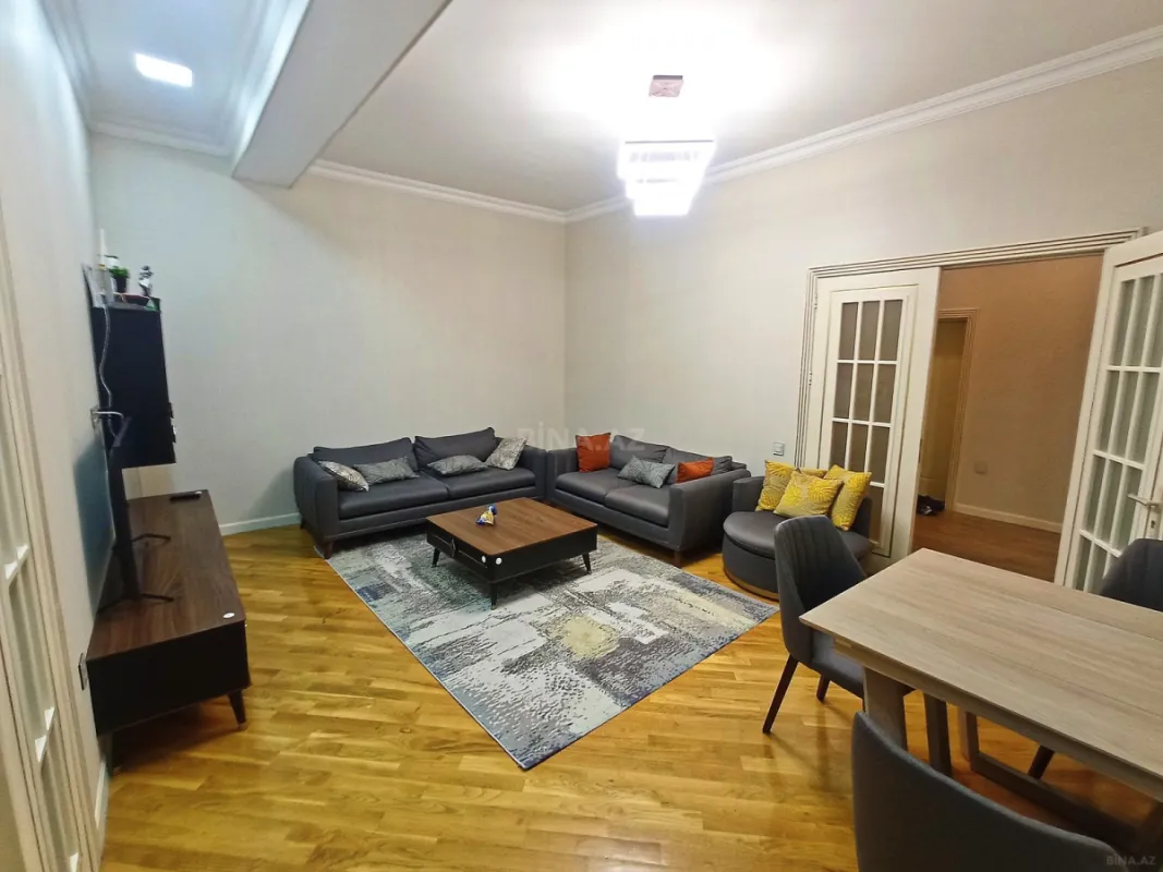 Satılır 3 otaqlı mənzil 77 m²