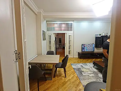Satılır 3 otaqlı mənzil 77 m²