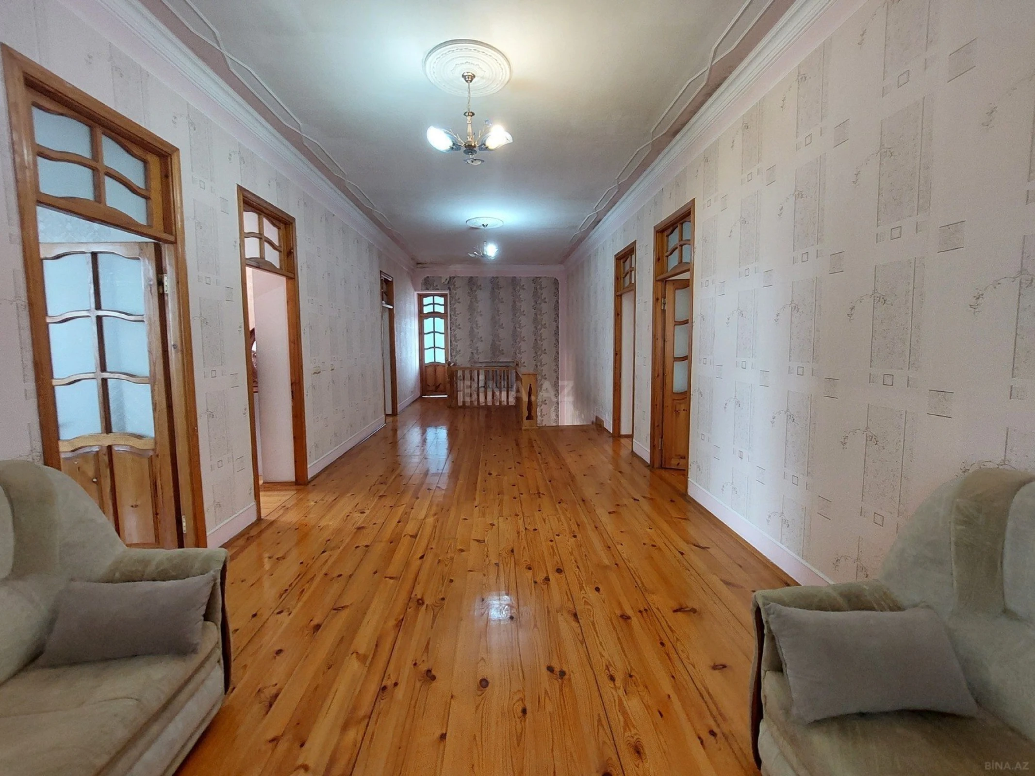 Satılır 5 otaqlı həyət evi 400 m²