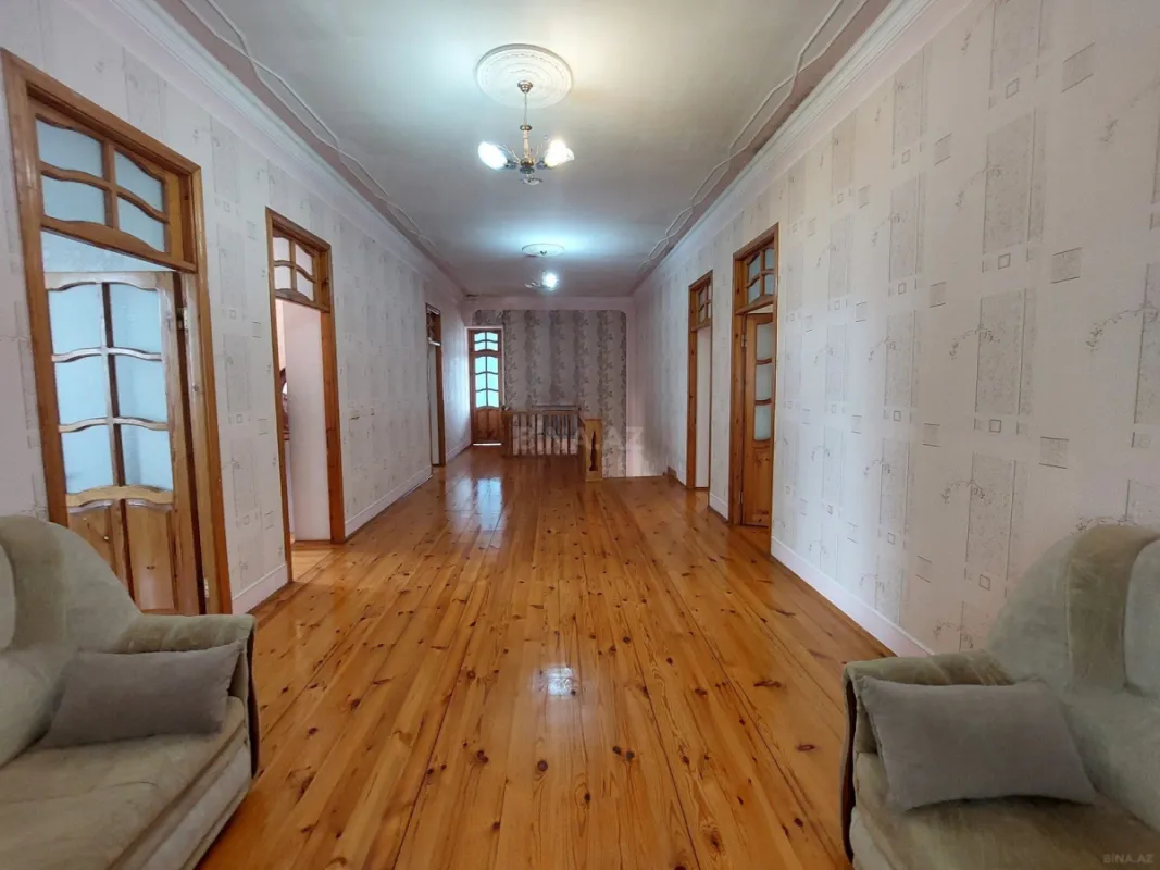 Satılır 5 otaqlı həyət evi 400 m²