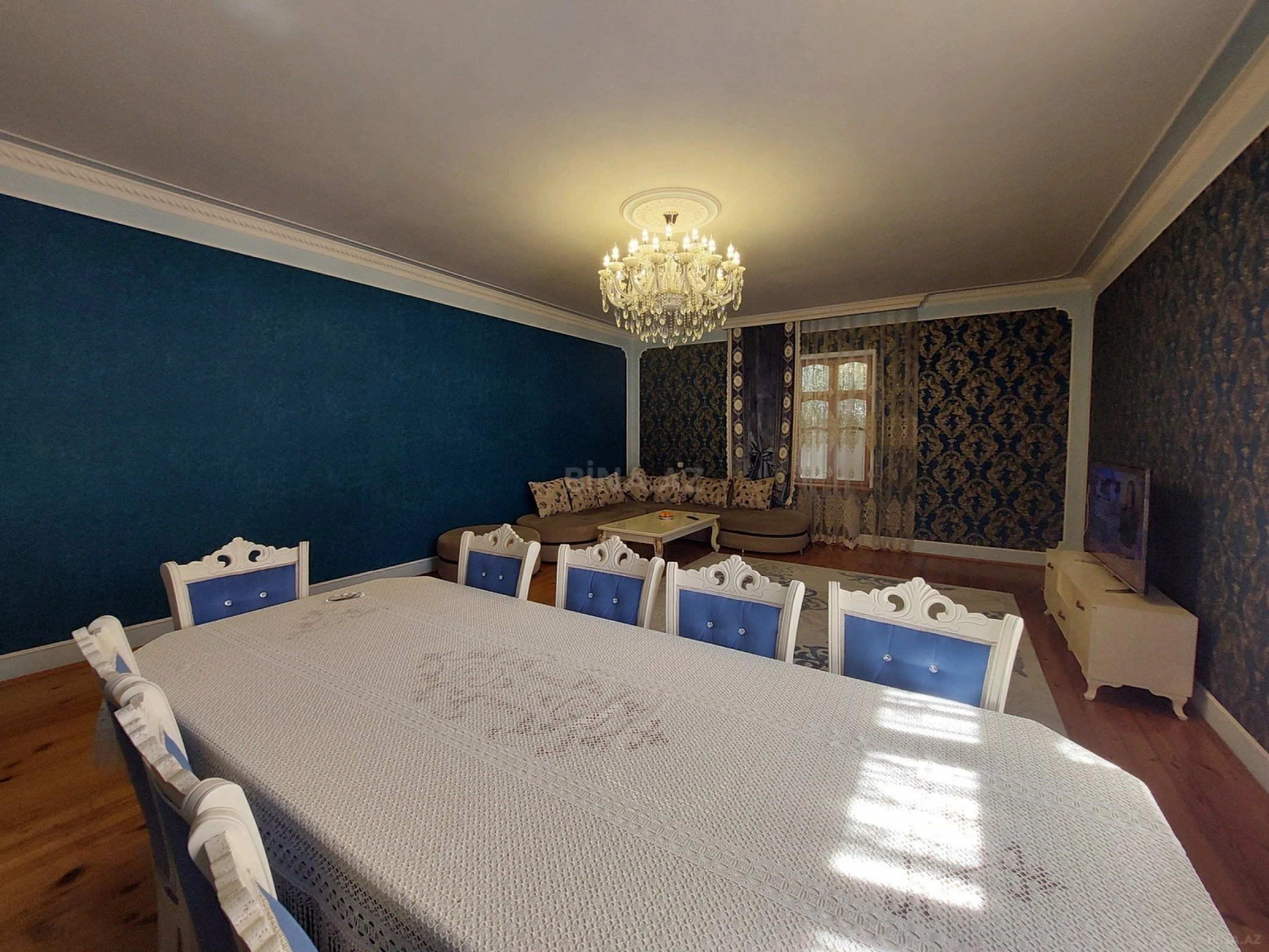 Satılır 5 otaqlı həyət evi 400 m²