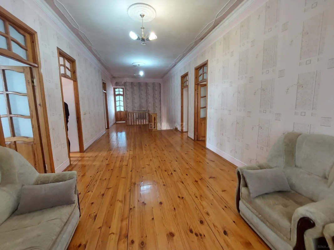 Satılır 5 otaqlı həyət evi 400 m²