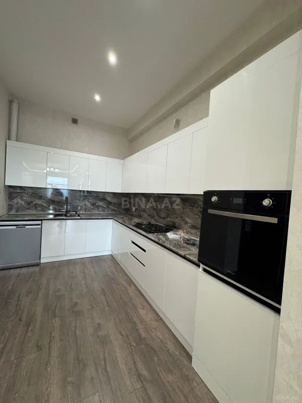 Satılır 2 otaqlı mənzil 94 m²