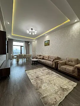 Satılır 2 otaqlı mənzil 94 m²