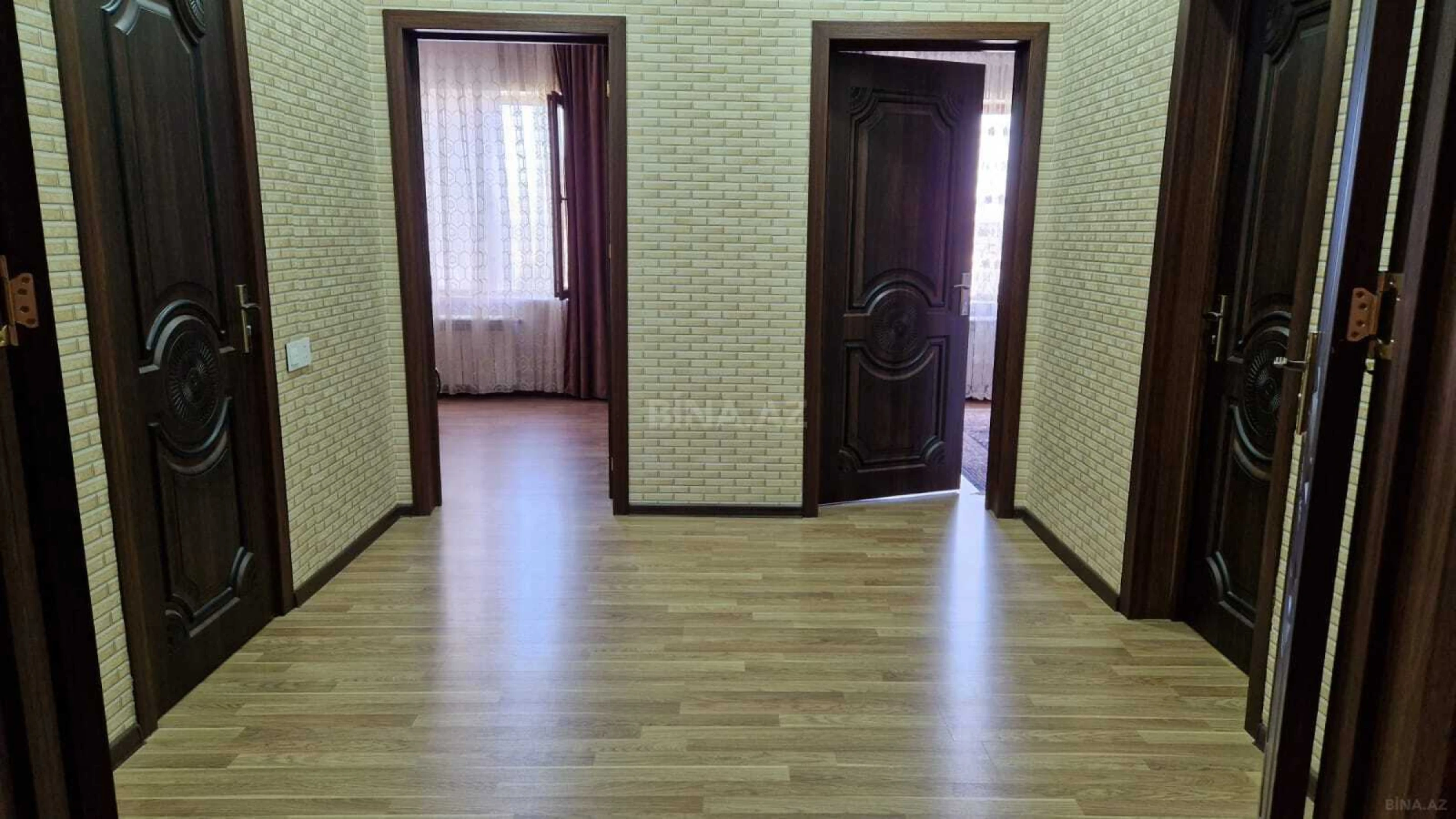 Satılır 4 otaqlı həyət evi 130 m²