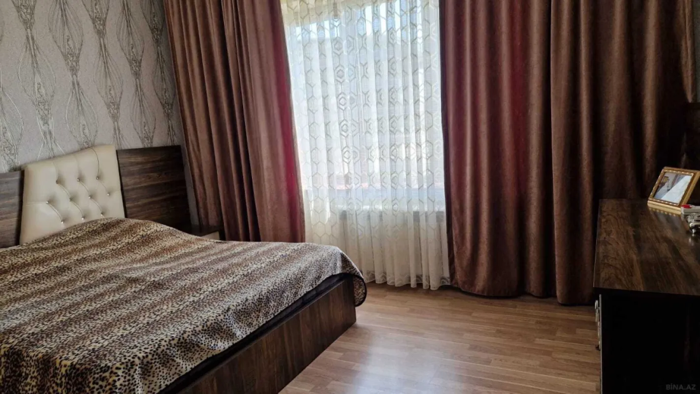 Satılır 4 otaqlı həyət evi 130 m²