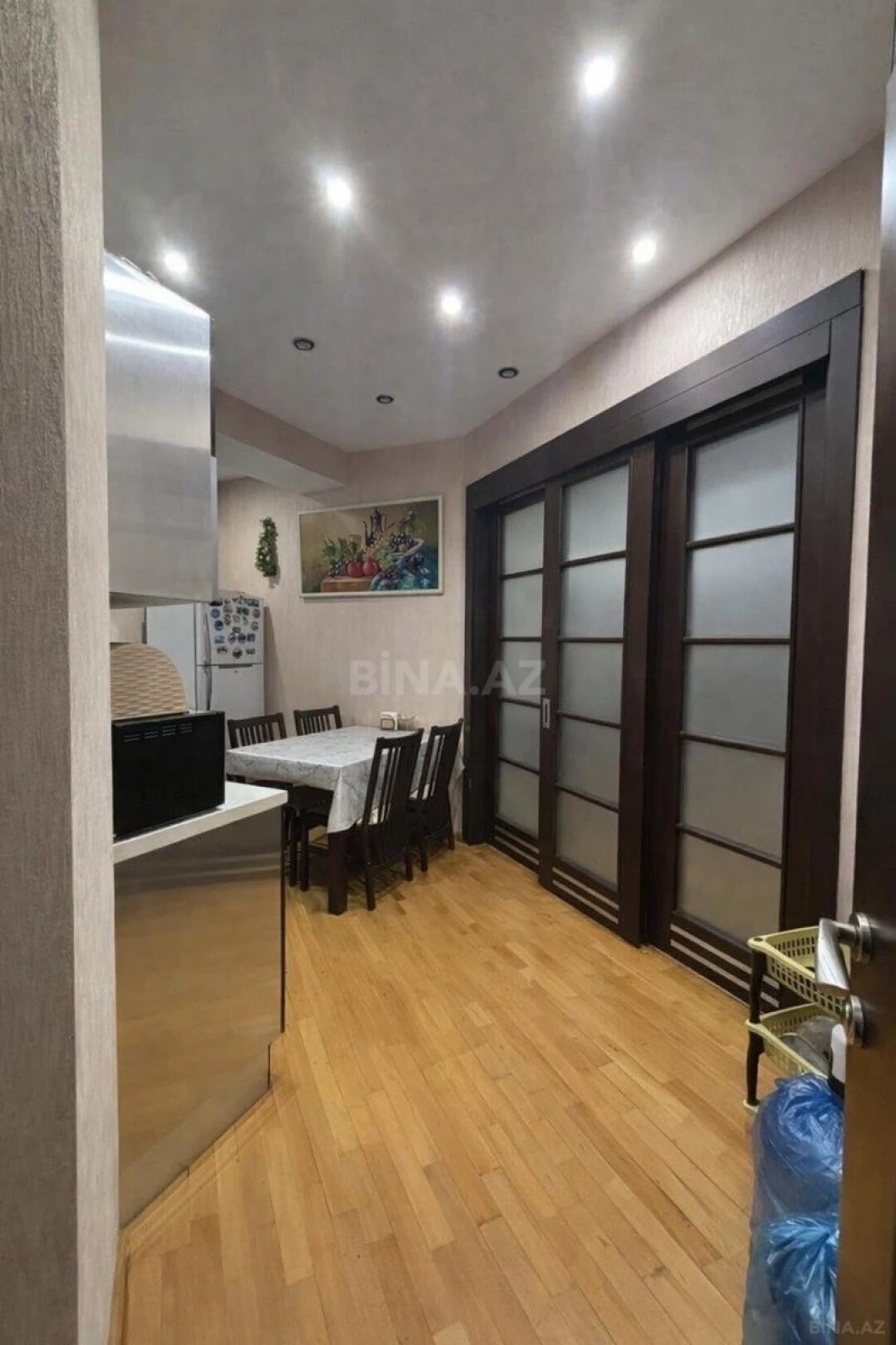 Satılır 4 otaqlı mənzil 155 m²