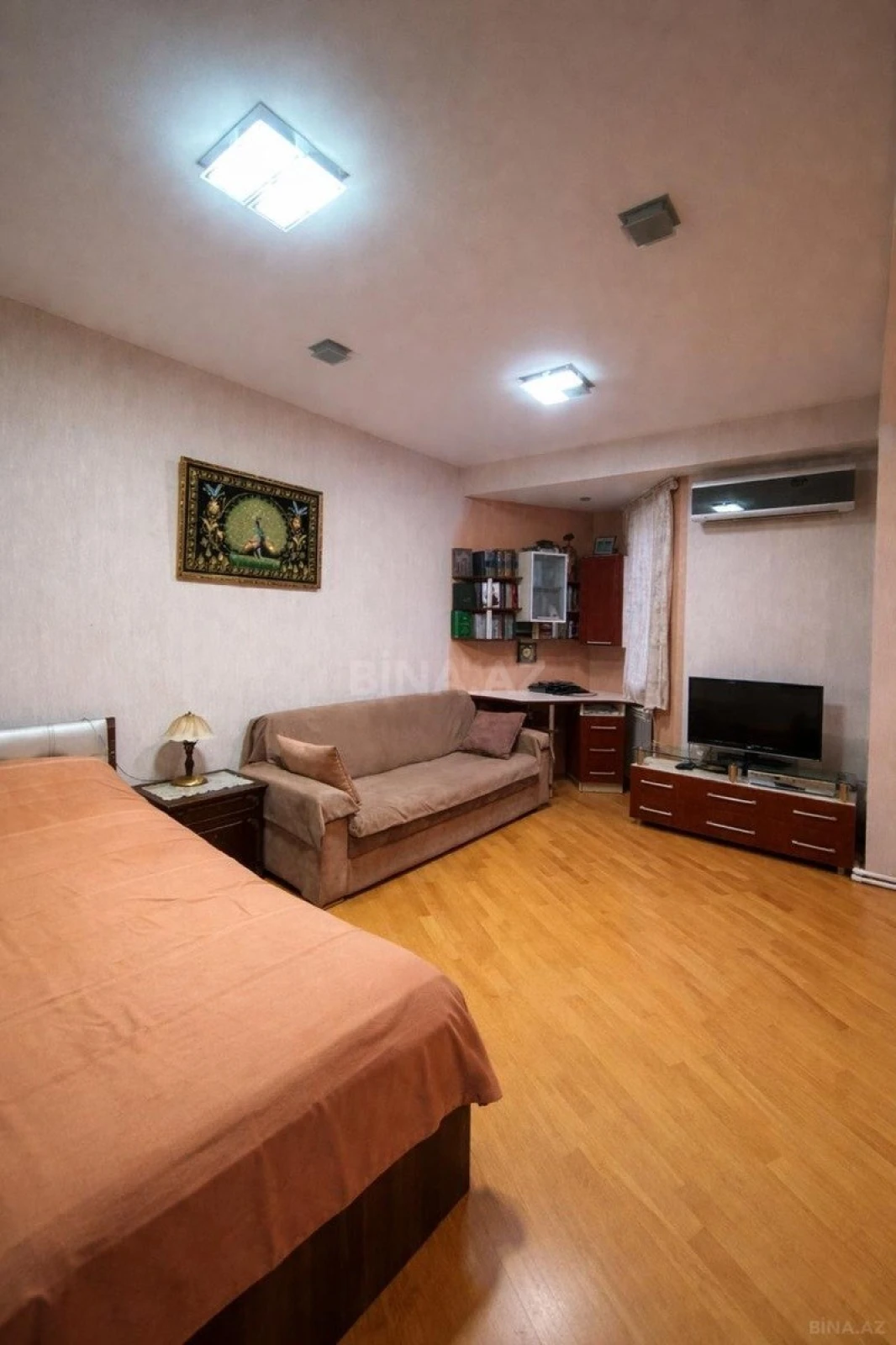 Satılır 4 otaqlı mənzil 155 m²