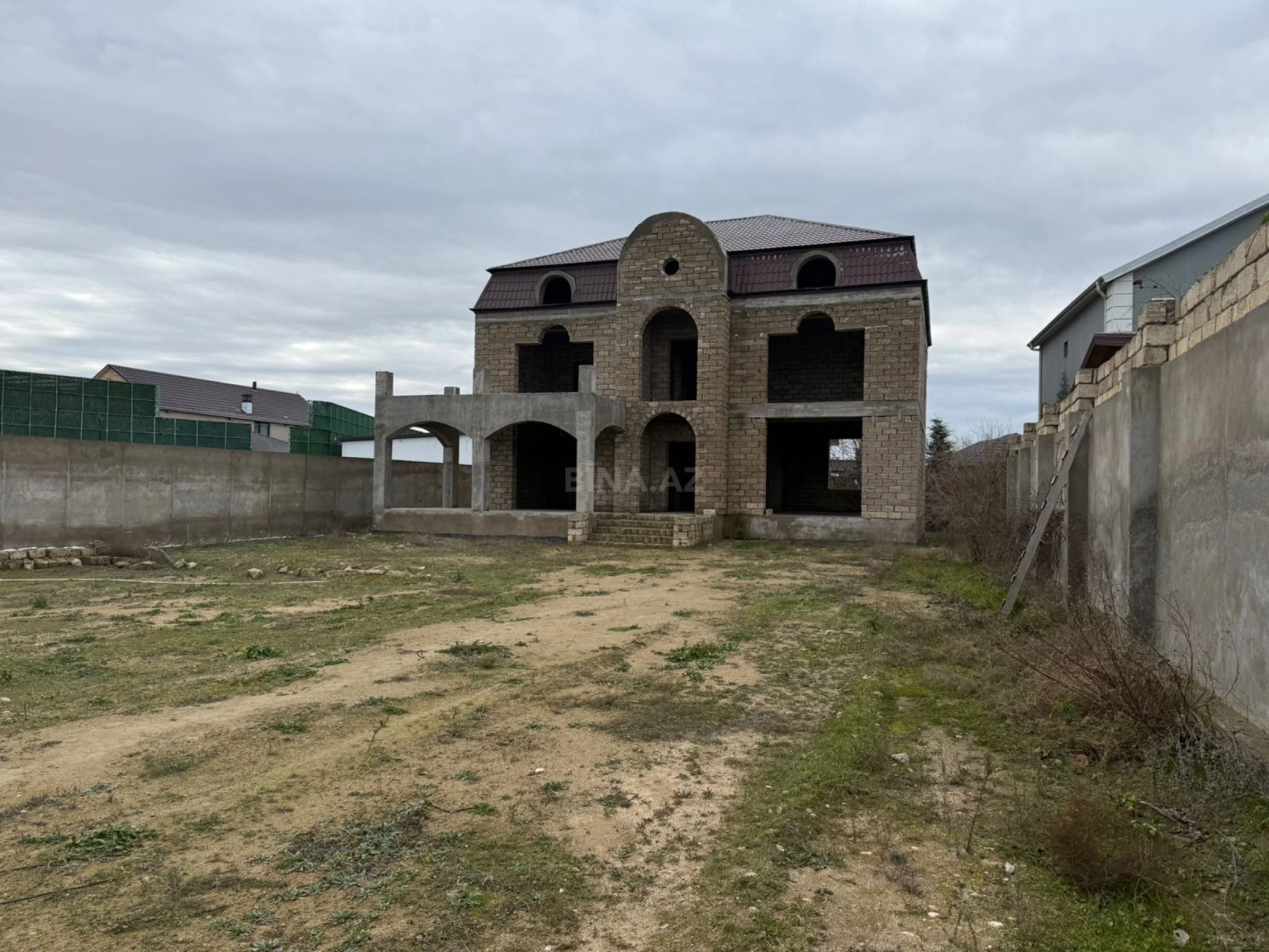 Satılır torpaq sahəsi 12 m²