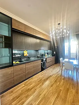 Kirayə verilir 4 otaqlı mənzil 115 m² — Bakı 4 otaq 115.00 m²