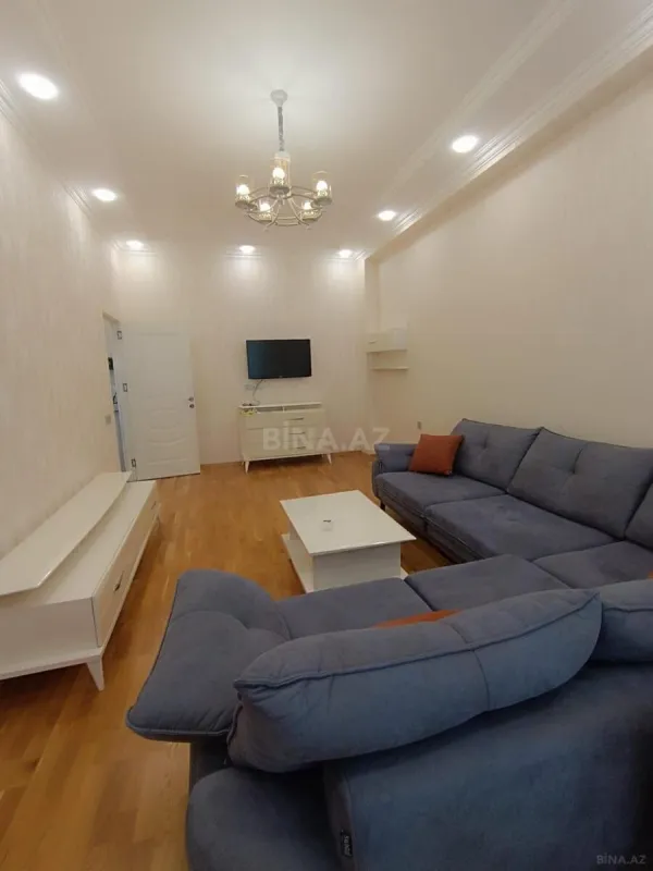 Kirayə verilir 2 otaqlı mənzil 65 m²