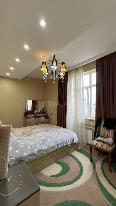 Satılır 3 otaqlı mənzil 88 m²