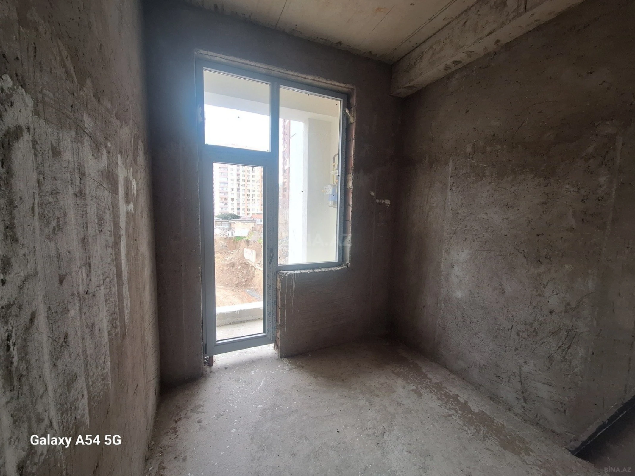 Satılır 1 otaqlı mənzil 40 m²