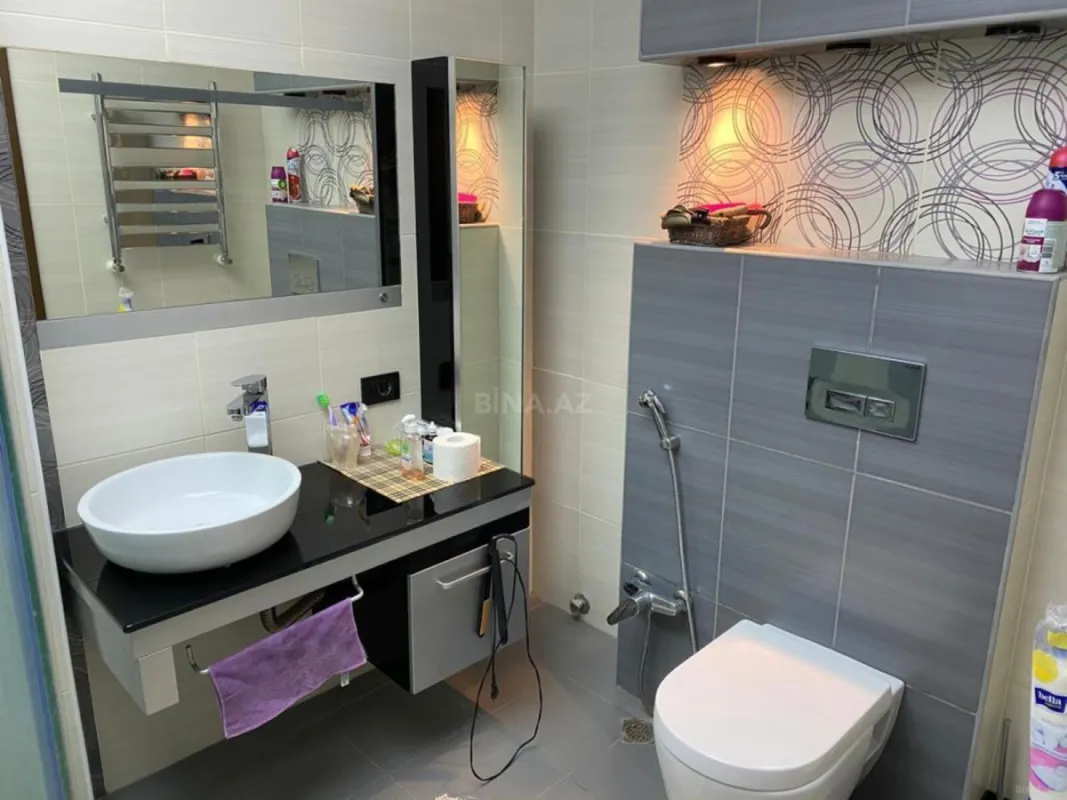 Kirayə verilir 2 otaqlı mənzil 80 m²