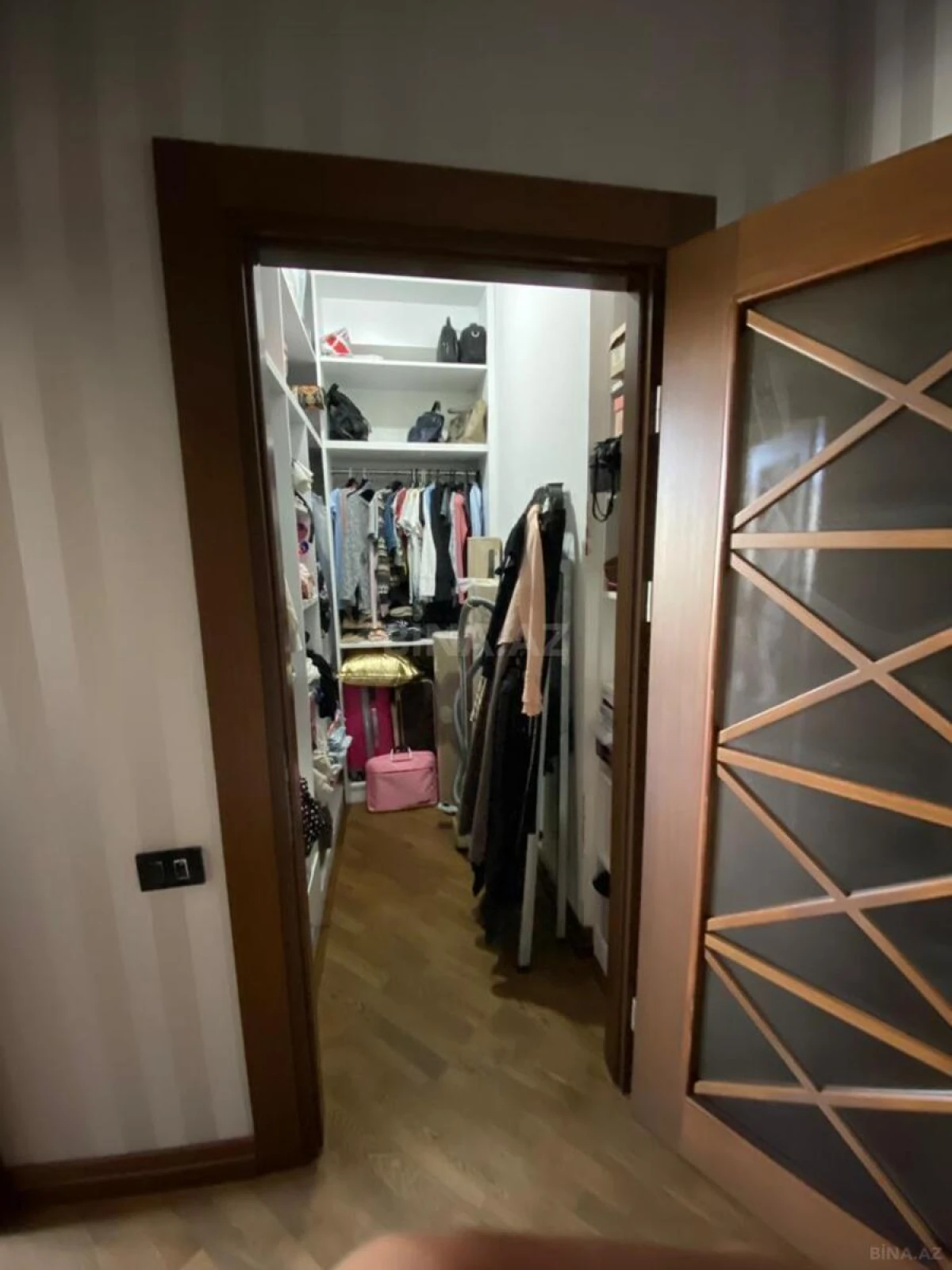 Kirayə verilir 2 otaqlı mənzil 80 m²