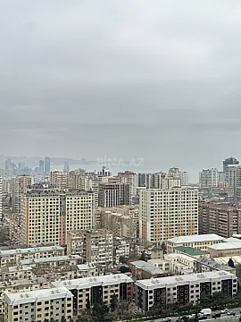 Satılır 4 otaqlı mənzil 187 m²