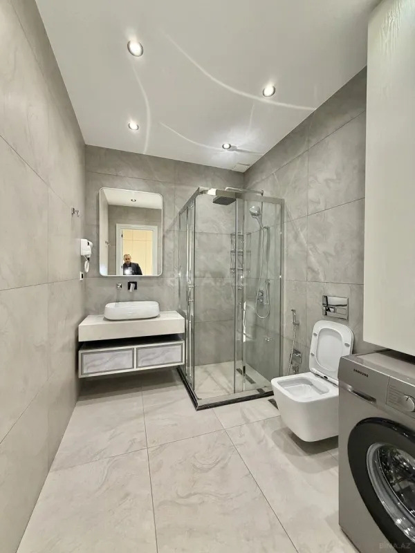 Satılır 2 otaqlı mənzil 68 m²