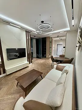 Satılır 2 otaqlı mənzil 68 m²