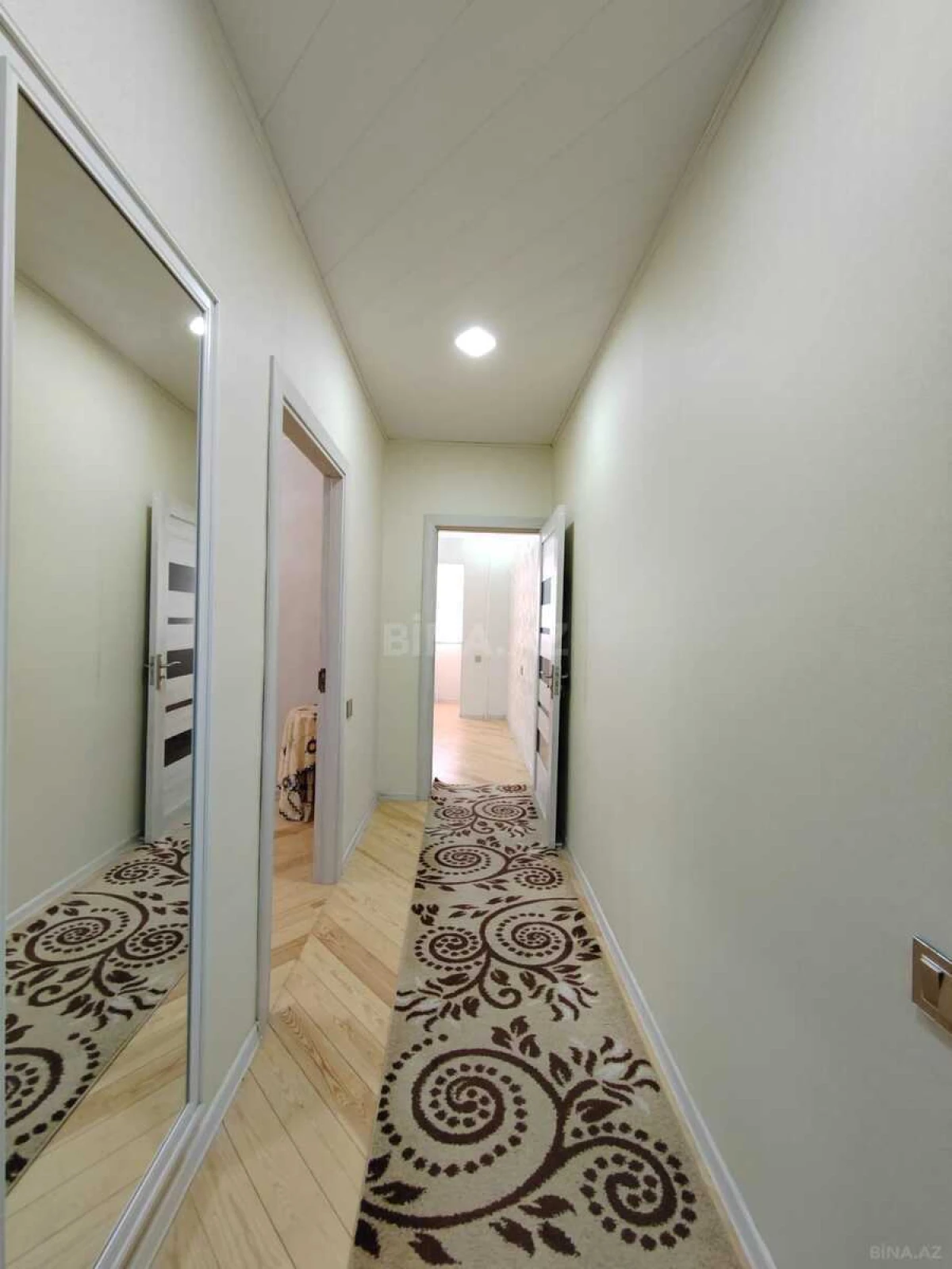 Satılır 2 otaqlı mənzil 65 m²