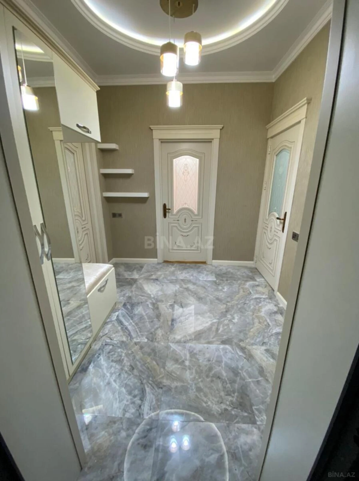 Kirayə verilir 2 otaqlı mənzil 85 m²