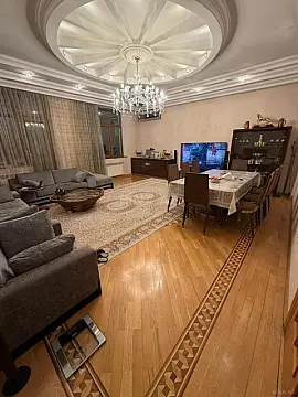 Satılır 4 otaqlı mənzil 187 m² — Bakı 4 otaq 187.00 m²