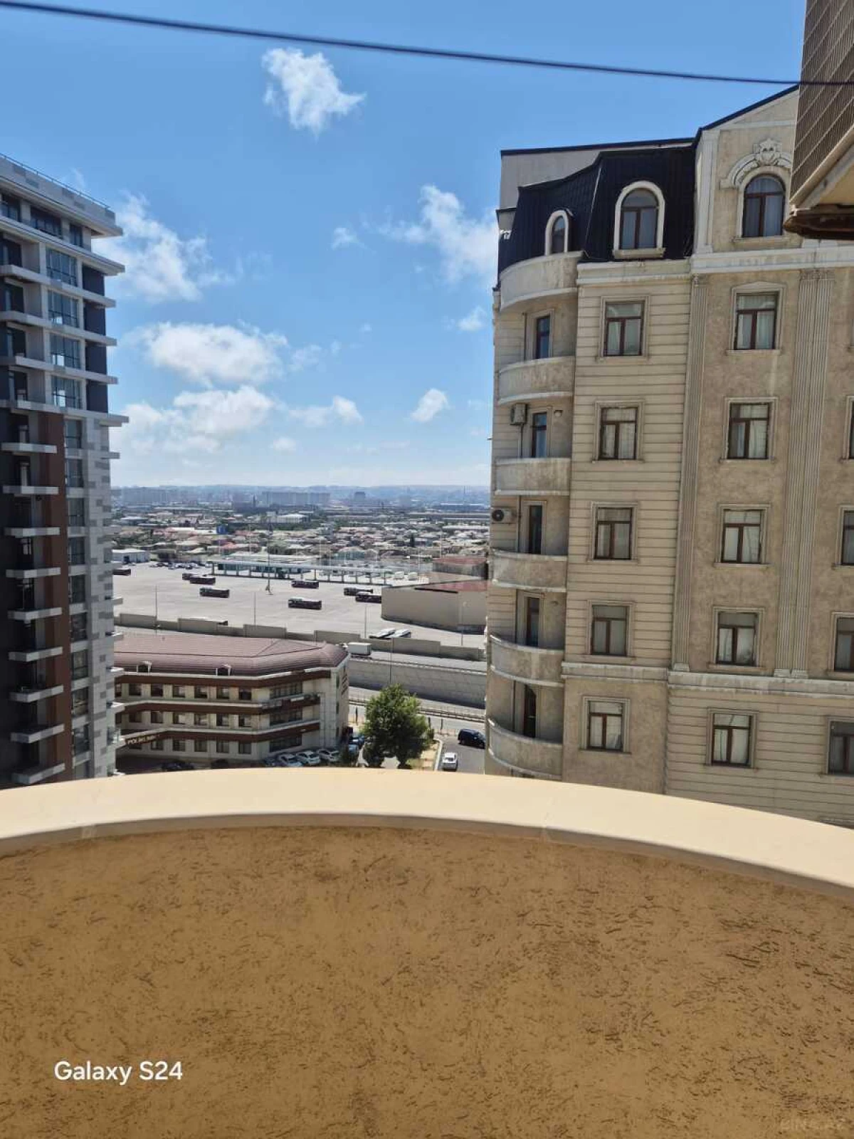 Satılır 3 otaqlı mənzil 76 m²