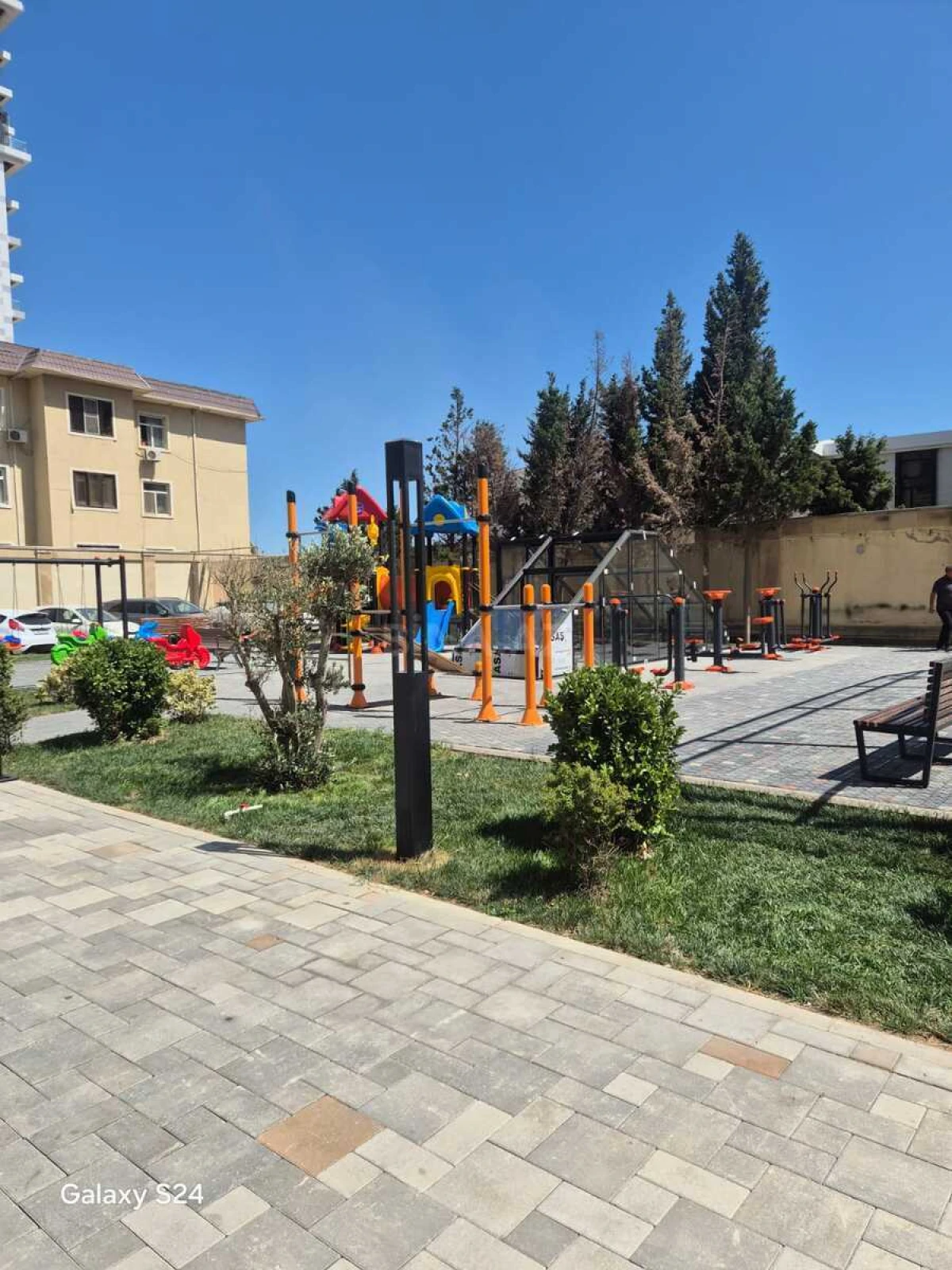 Satılır 3 otaqlı mənzil 76 m²