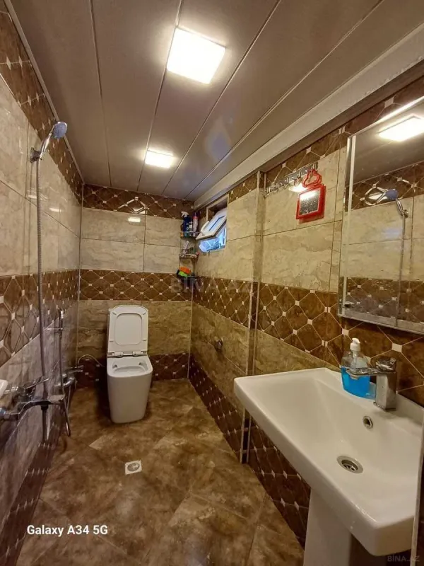 Satılır 5 otaqlı həyət evi 130 m²