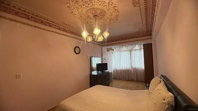 Satılır 4 otaqlı mənzil 120 m²